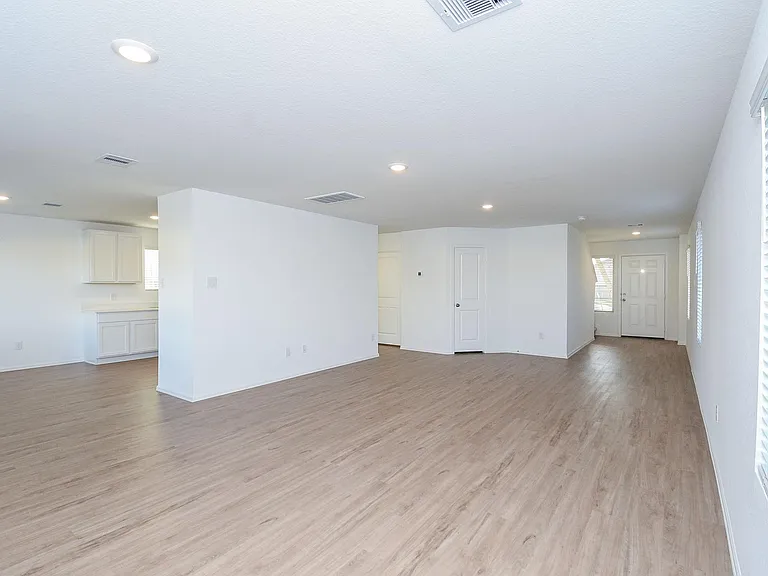 18987 Panzini Dr — Photo 5