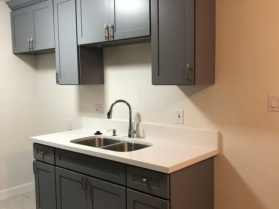 1st image of 7121 Plaza St #2