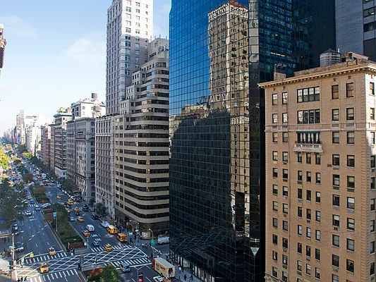 Sold by Sotheby's International Realty | media 3