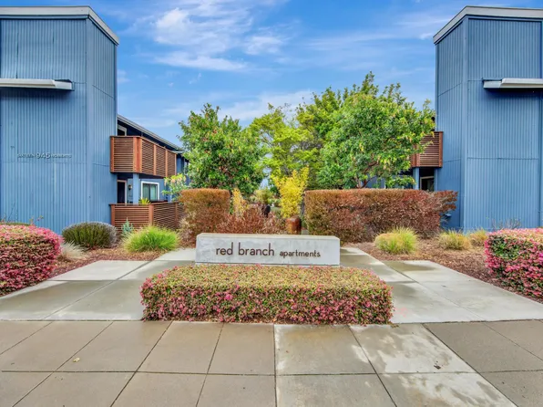 16945 Roberts Rd, Los Gatos, CA 95032