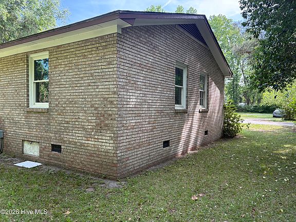 3rd image of 210 Church Street