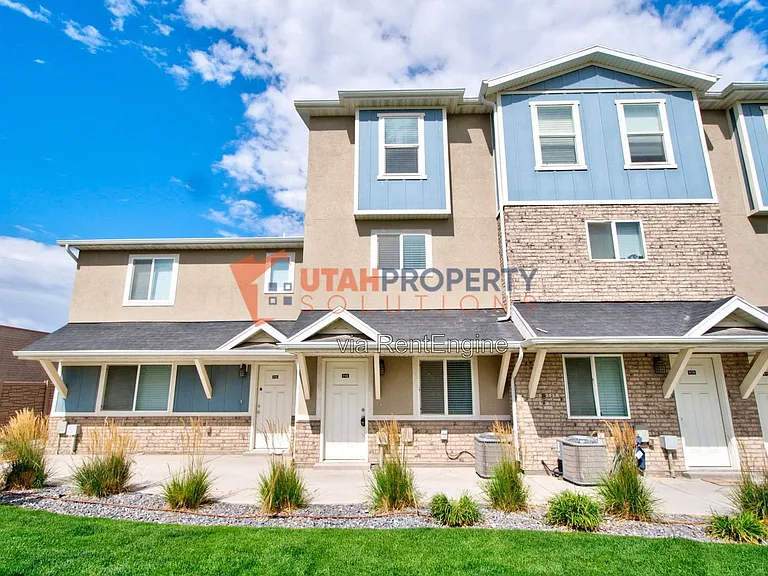 8166 N Broken Spoke Ln — Photo 2