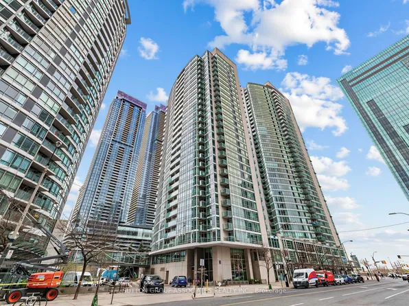 381 Front St W #611, Toronto, ON M5V 3R8