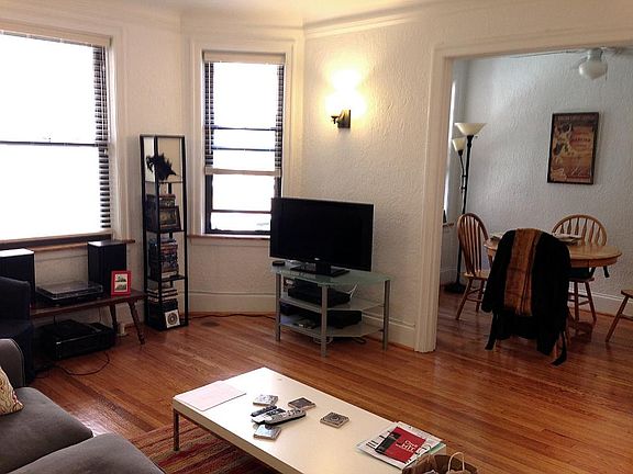 3rd image of 4514 N Paulina St #2