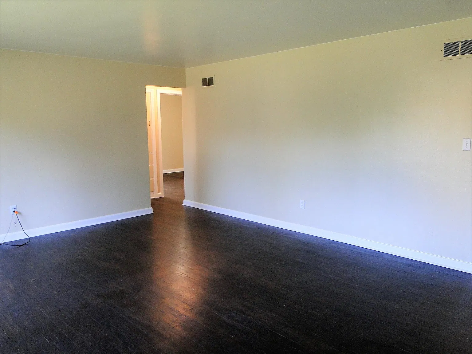 2 bed, 1088 sqft, $2,375 — Photo 4