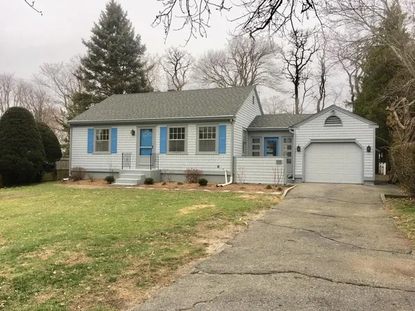 115 Peck Ave, Bristol, RI 02809