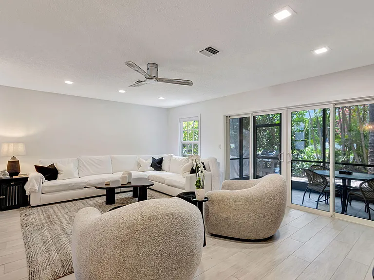 1106 Ocean Dunes Cir — Photo 14