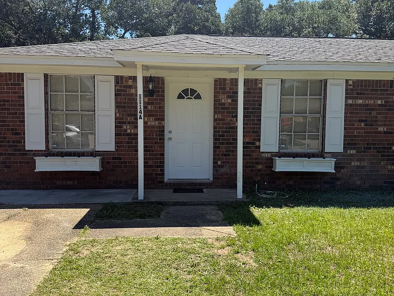 1114 Polk Ave #A — Photo 2