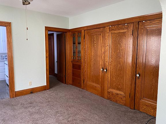 lots of closet space at dining room