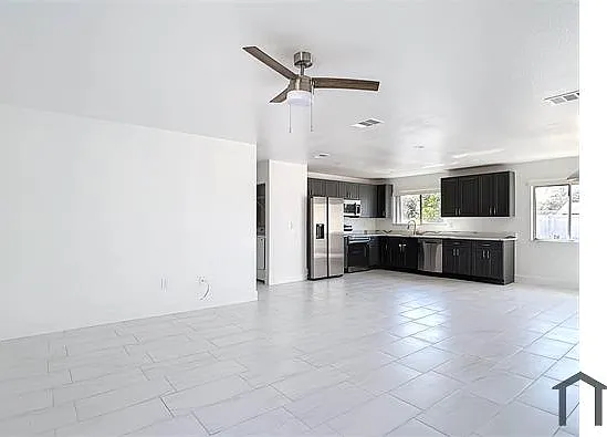 3 bed, 1340 sqft, $2,000 — Photo 4