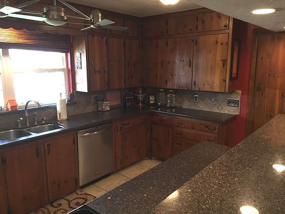 2nd image of 1521 Ramona Dr