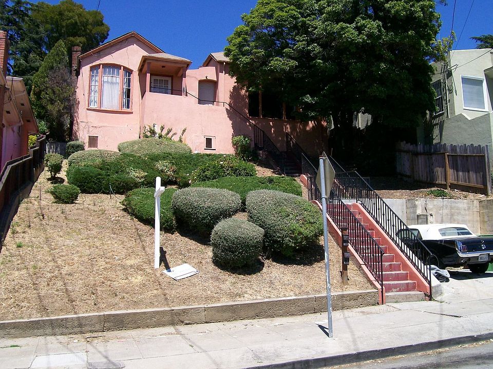 6112-6116 Laird Ave
