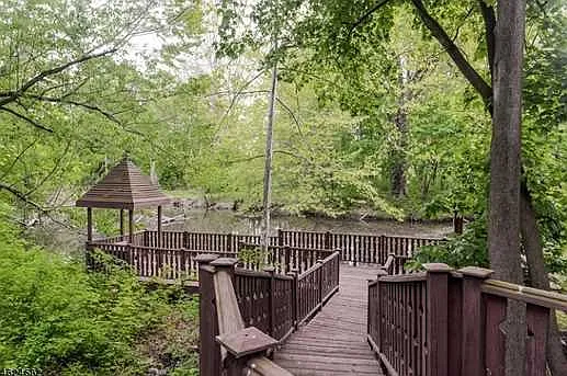 8 Raritan Pointe — Photo 3