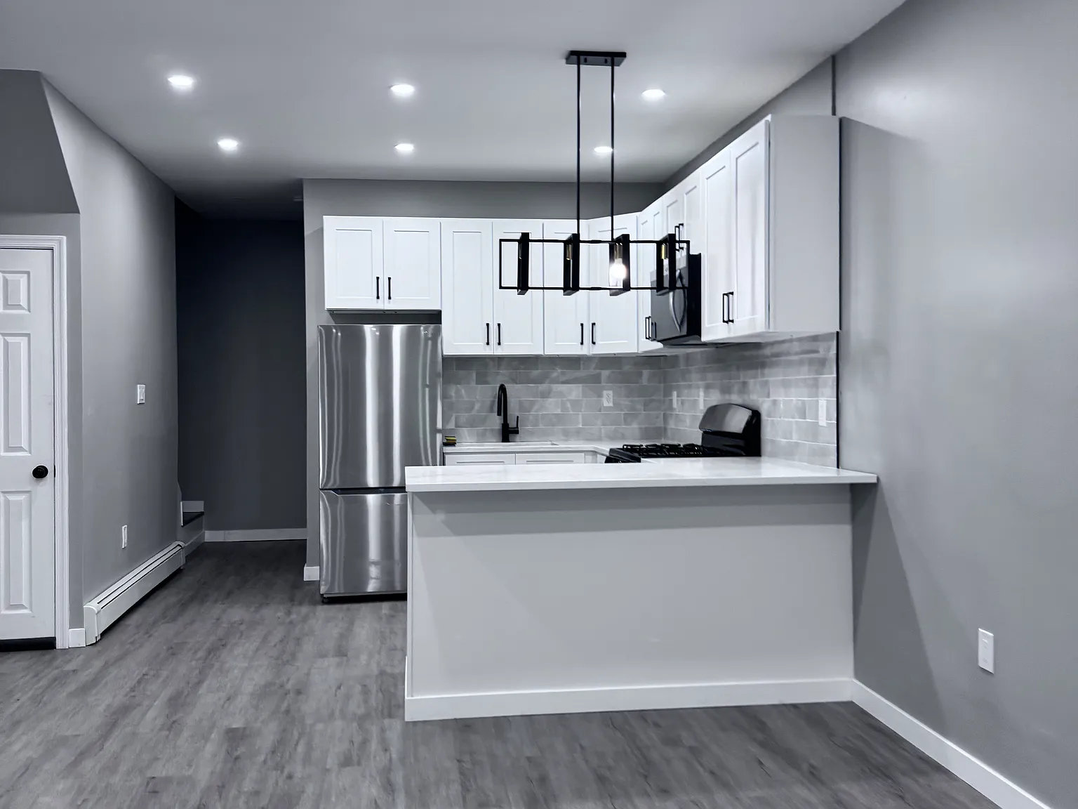 4 bed, 1.5 bath, $1,700 — Photo 3
