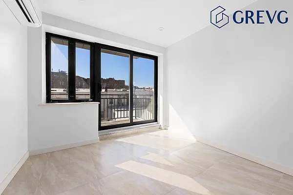 Sold by Global Real Estate Ventures Group LLC | media 8