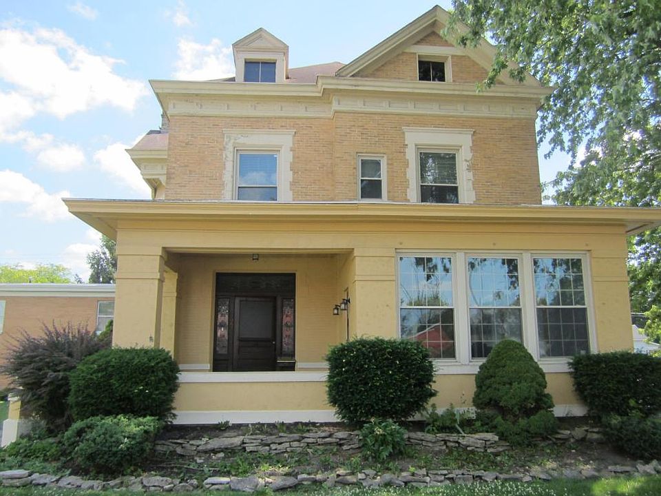 1st image of 95 W Main St