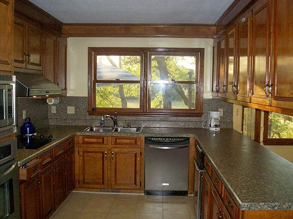 Newly Renovated Kitchen
