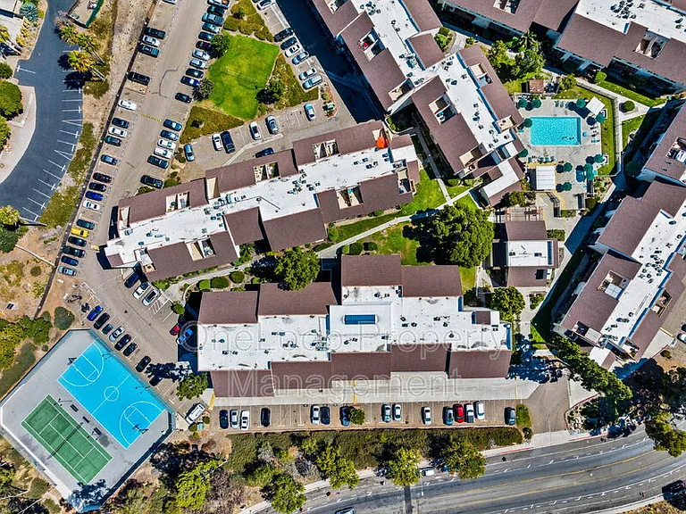 6111 Rancho Mission Rd — Photo 11