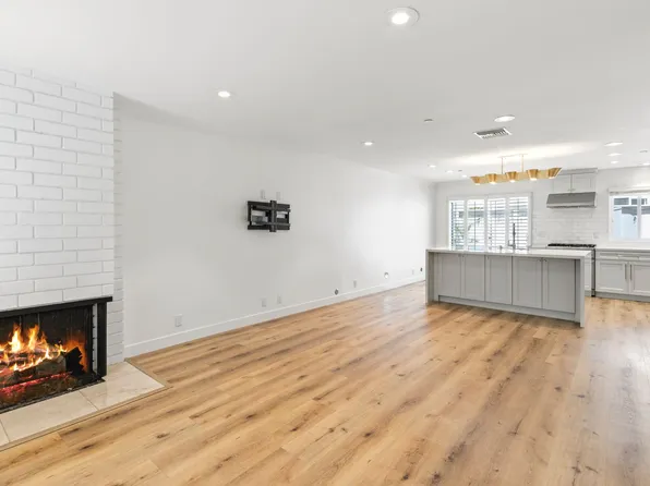 1063 Dover Dr, Newport Beach, CA 92660