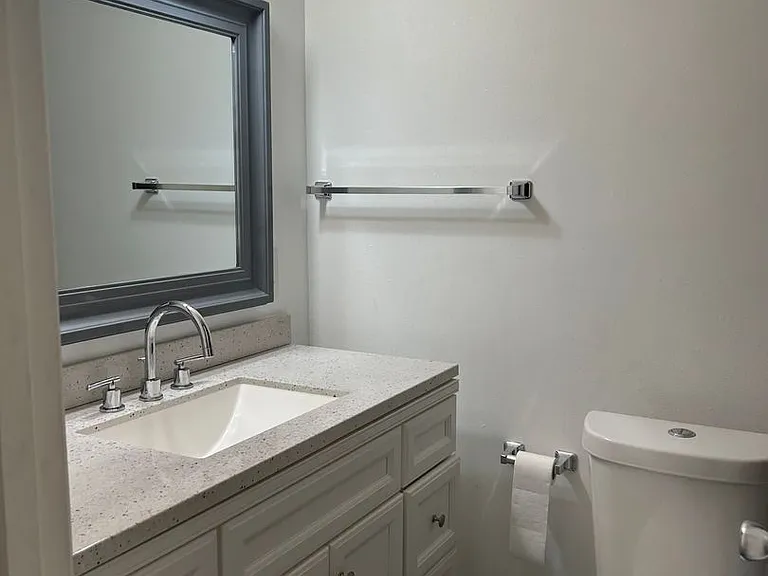 2080 Jerlyn Dr — Photo 6