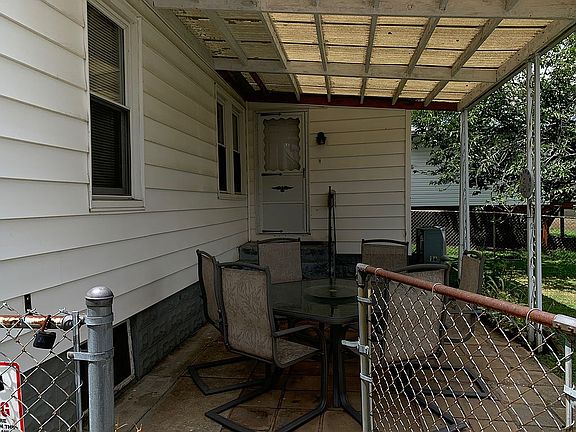 5th image of 1113 36th St
