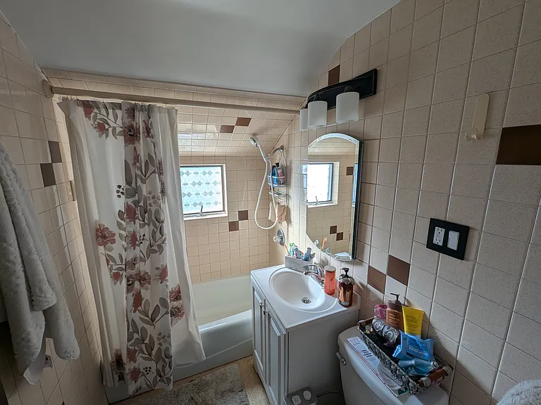 486 Linden Ave — Photo 13
