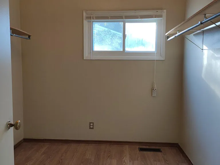 3607 Covert Ave — Photo 5