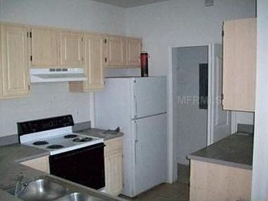 4th image of 8811 Dunes Ct APT 106