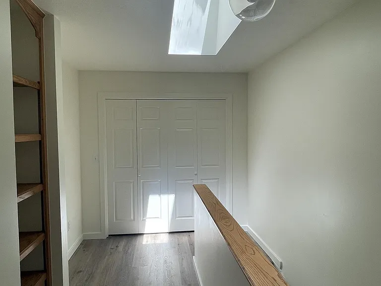 1611 W Koch St #30-1-1 — Photo 11