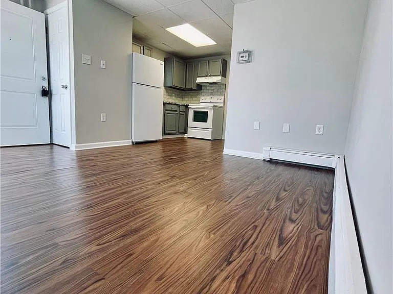 836 Main St #1 — Photo 6