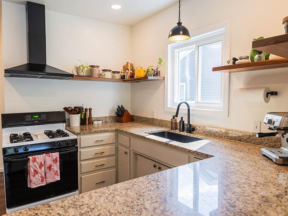 3rd image of 1803 Leonard St NW