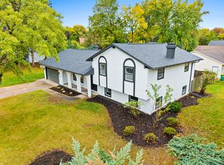 2437 Deer Trl, Green Bay, WI 54302