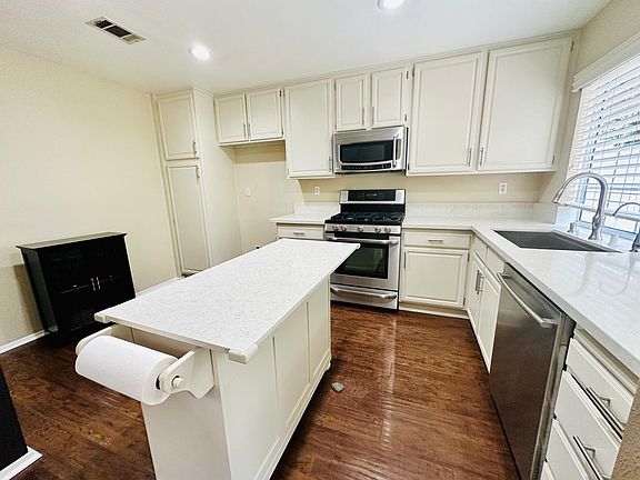 5th image of 1112 Amberton Ln