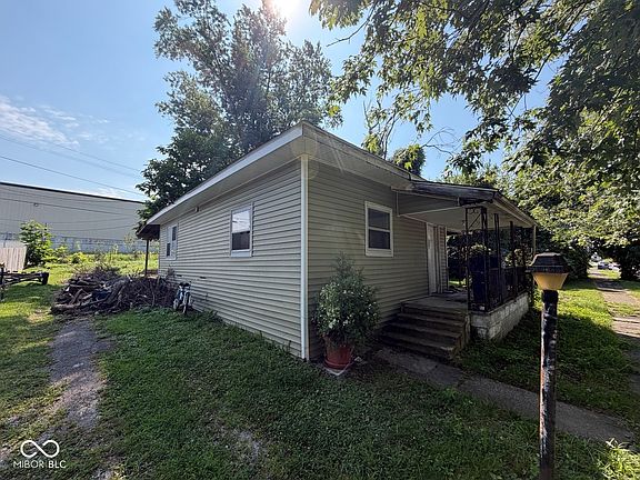 3rd image of 312 L St