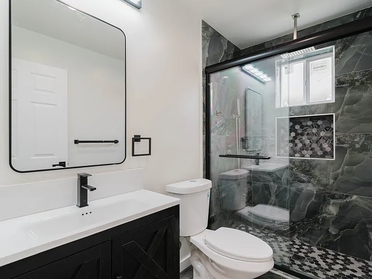 7732 Etiwanda Ave — Photo 18