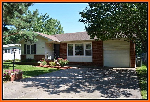 1st image of 818 Meadow Ln