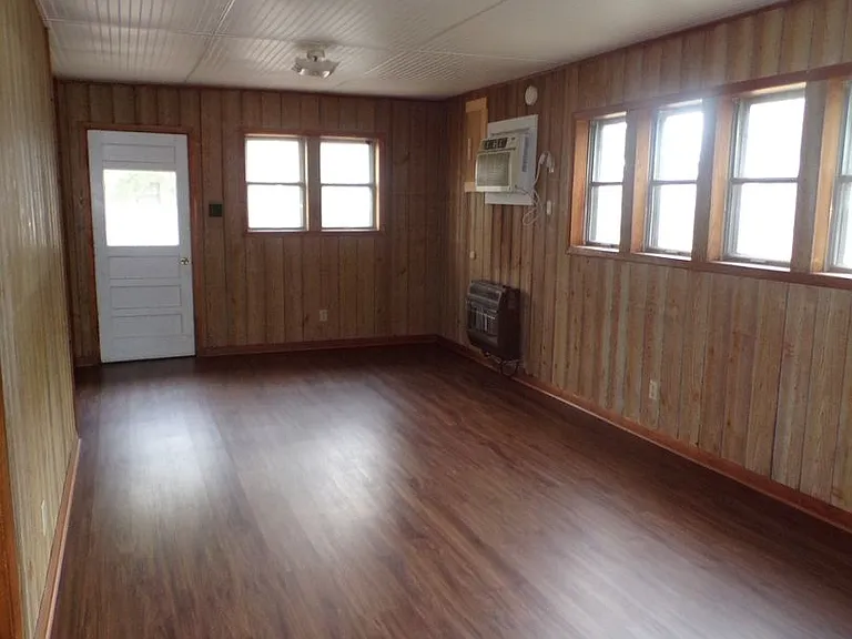 311 E Nevada St — Photo 19