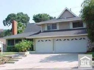 2877 N Shady Glen Ln, Orange, CA 92867