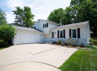 412 Hampden Ct, Medina, OH 44256
