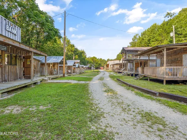 517 Adkins Trl, Winfield, TN 37892