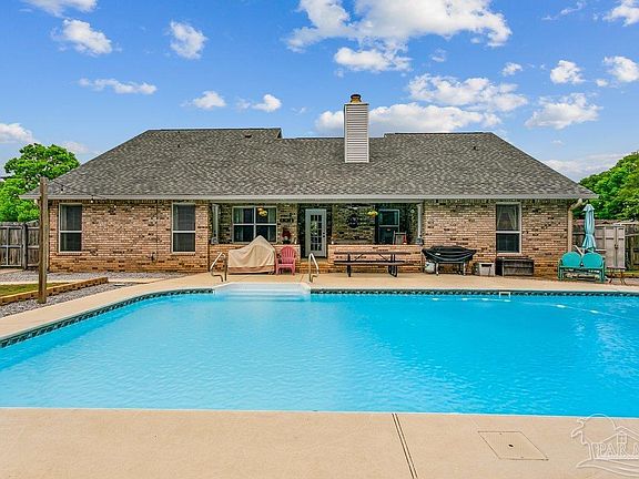 3rd image of 6048 Breckenridge Dr
