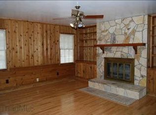 346 Merrimont Dr, Winston Salem, NC 27106