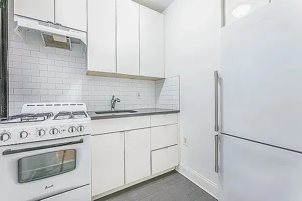 Rented by Lalezarian Properties | media 3