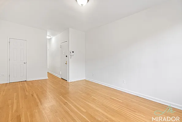 Rented by Mirador Real Estate | media 8