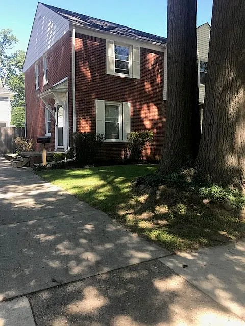 2 bed, 850 sqft, $1,925 — Photo 2