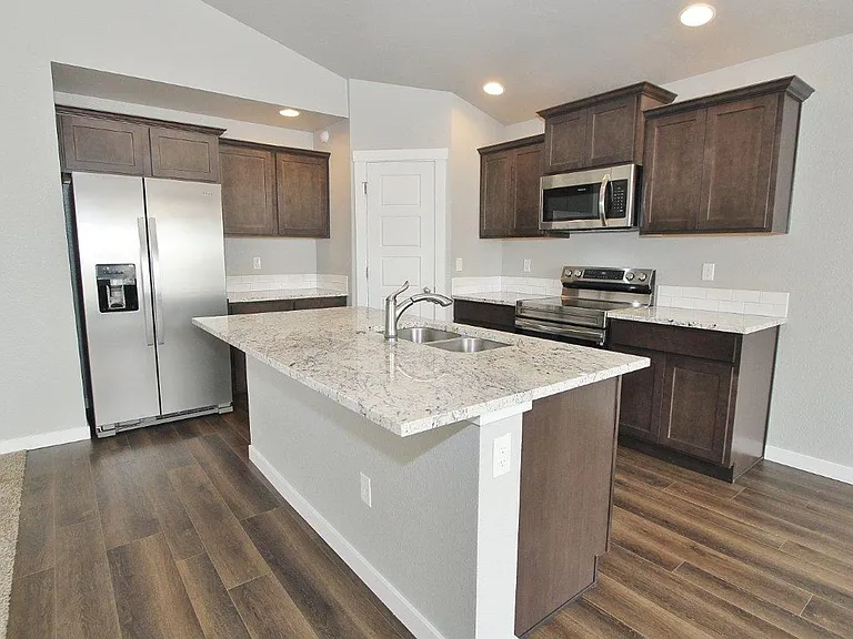 5027 W Philomena St — Photo 8