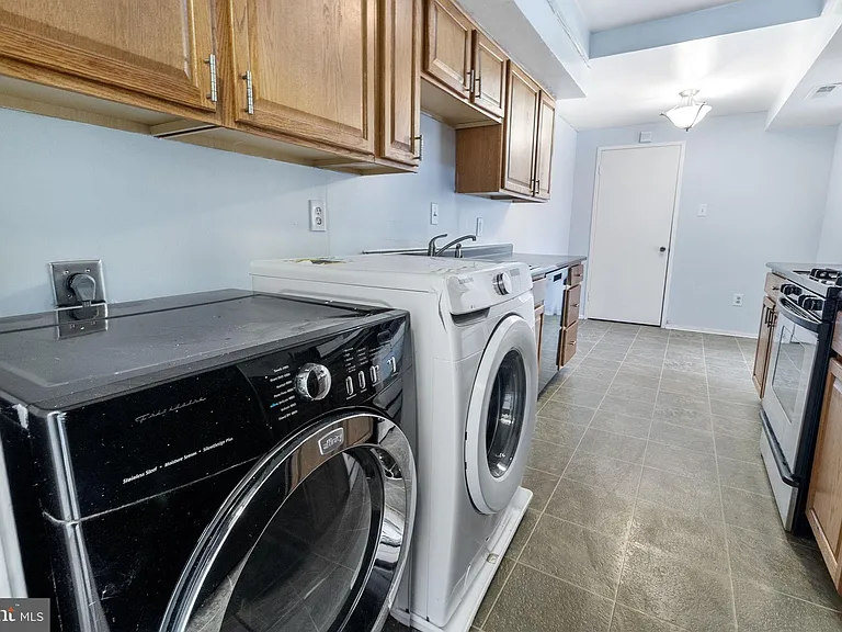 10239 Prince Pl #26-102 — Photo 18