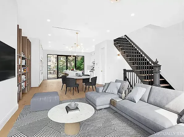 18 Saint Andrews Place image 1 of 11