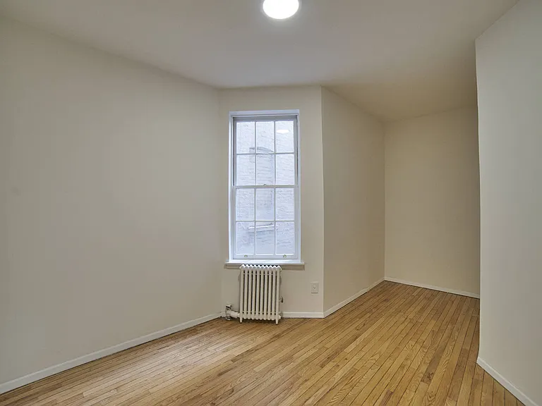 310 E 92nd St #2E — Photo 5
