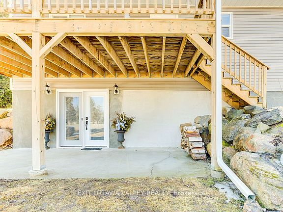 5th image of 39090 Combermere Rd